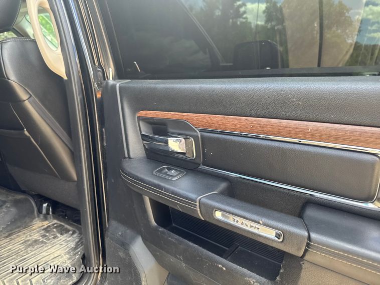 image for item EA2365 2014 RAM 2500 Crew Cab pickup truck