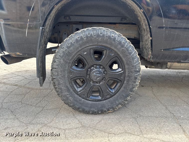 image for item EA2365 2014 RAM 2500 Crew Cab pickup truck