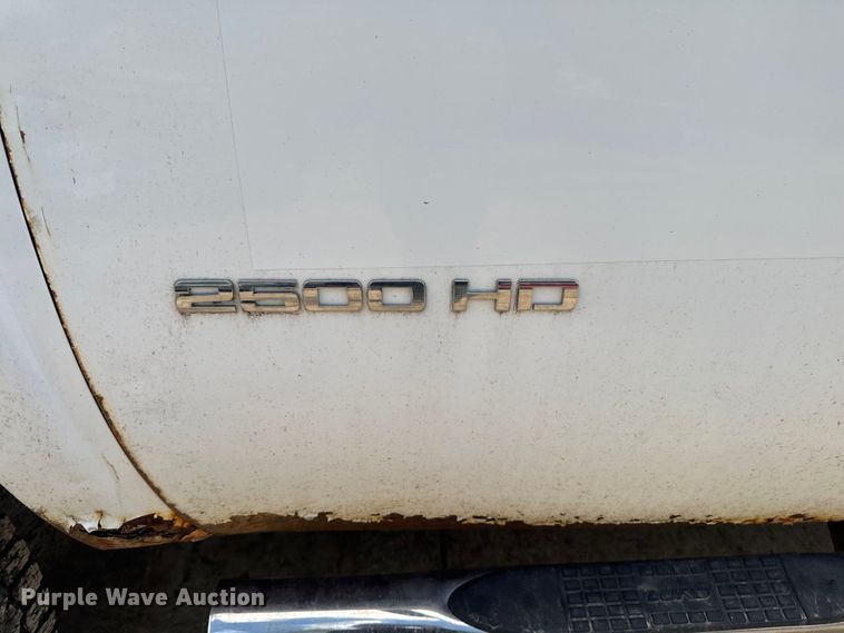 image for item EA2366 2011 Chevrolet Silverado 2500HD Ext. Cab pickup truck