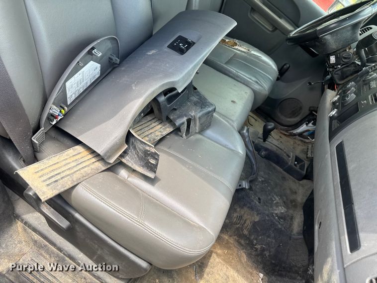 image for item EA2366 2011 Chevrolet Silverado 2500HD Ext. Cab pickup truck