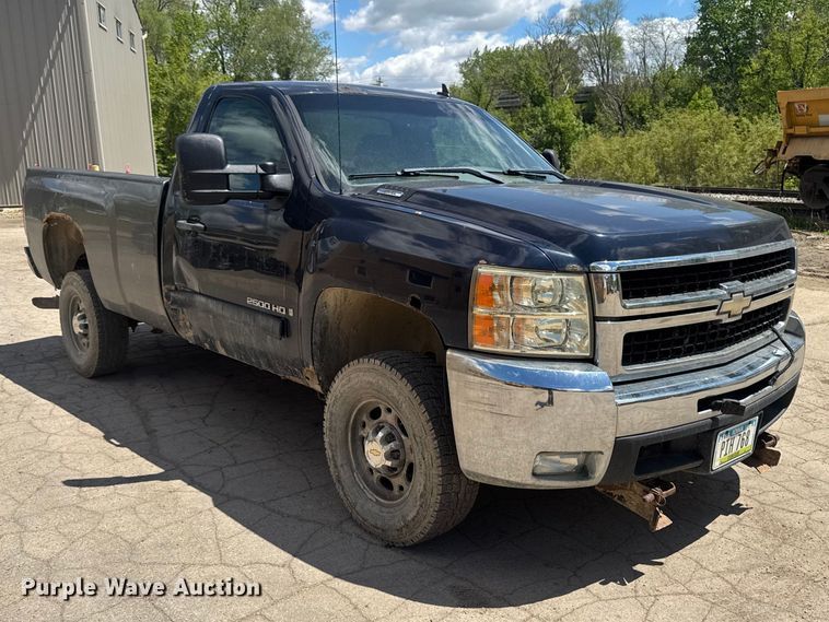 image for item EA2367 2007 Chevrolet Silverado 2500HD pickup truck