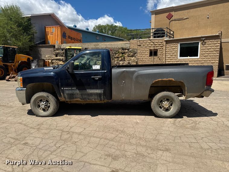 image for item EA2367 2007 Chevrolet Silverado 2500HD pickup truck