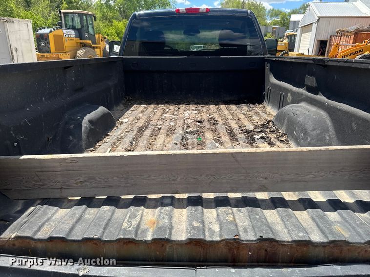 image for item EA2367 2007 Chevrolet Silverado 2500HD pickup truck
