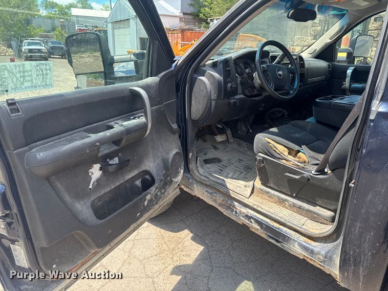image for item EA2367 2007 Chevrolet Silverado 2500HD pickup truck