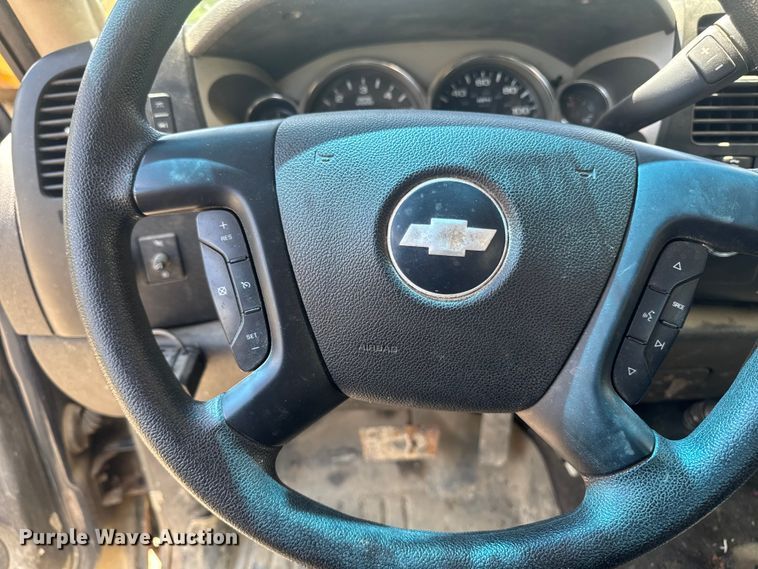 image for item EA2367 2007 Chevrolet Silverado 2500HD pickup truck