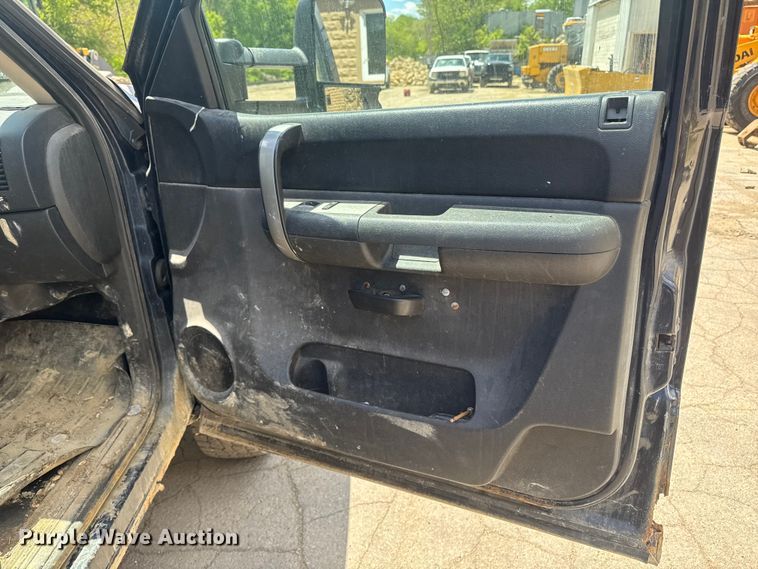 image for item EA2367 2007 Chevrolet Silverado 2500HD pickup truck
