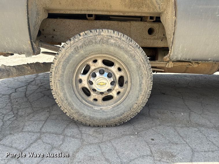 image for item EA2367 2007 Chevrolet Silverado 2500HD pickup truck