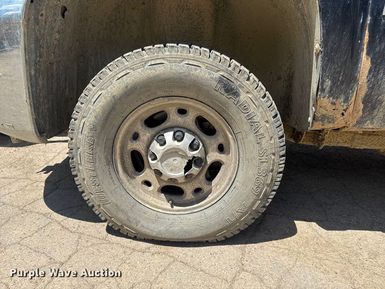 image for item EA2367 2007 Chevrolet Silverado 2500HD pickup truck