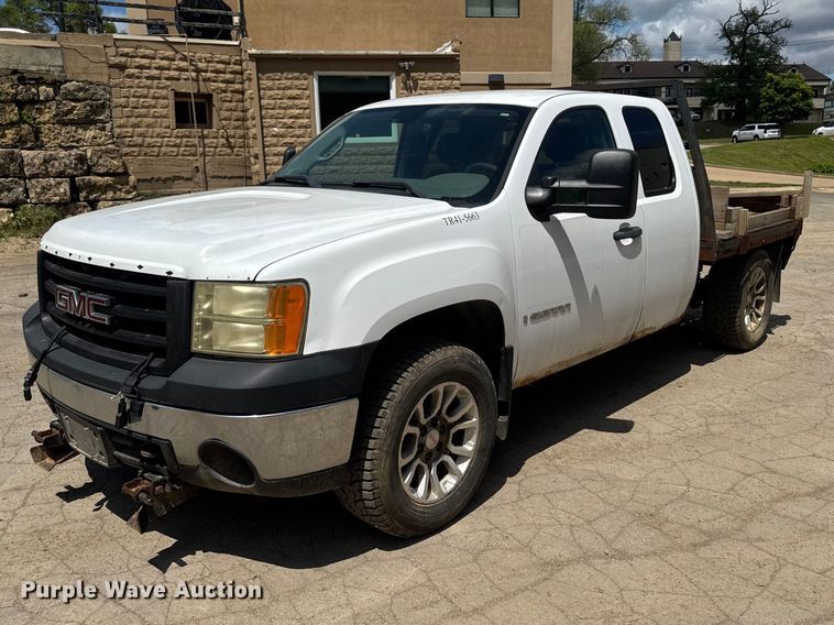image for item EA2368 2008 GMC Sierra 1500 Ext. Cab flatbed pickup truck