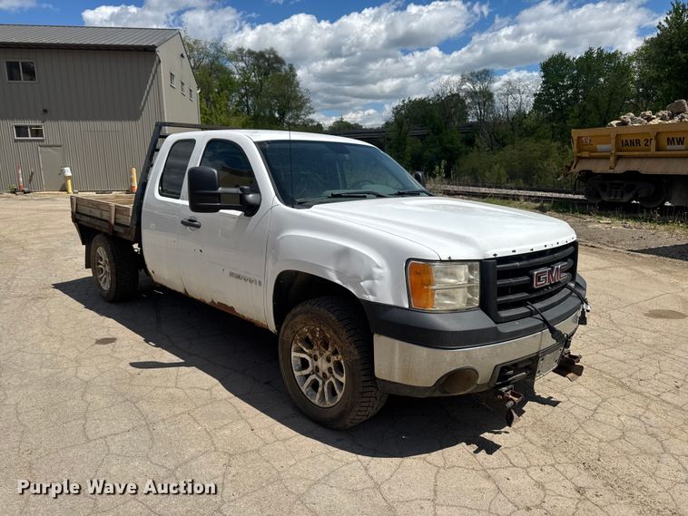 image for item EA2368 2008 GMC Sierra 1500 Ext. Cab flatbed pickup truck