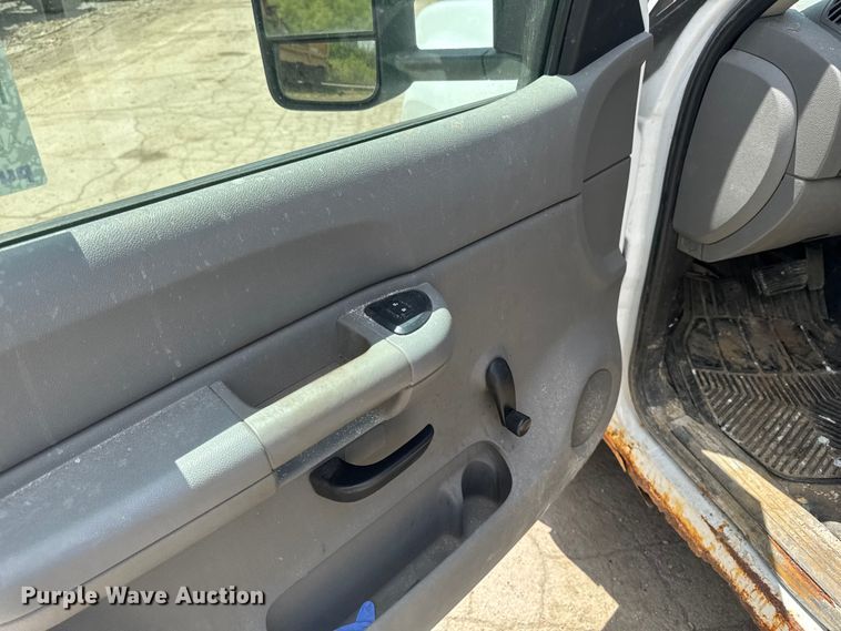 image for item EA2368 2008 GMC Sierra 1500 Ext. Cab flatbed pickup truck