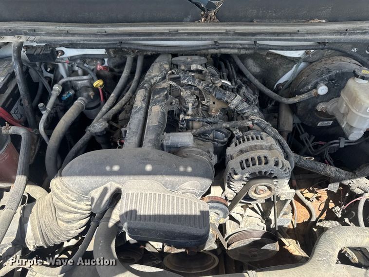 image for item EA2368 2008 GMC Sierra 1500 Ext. Cab flatbed pickup truck