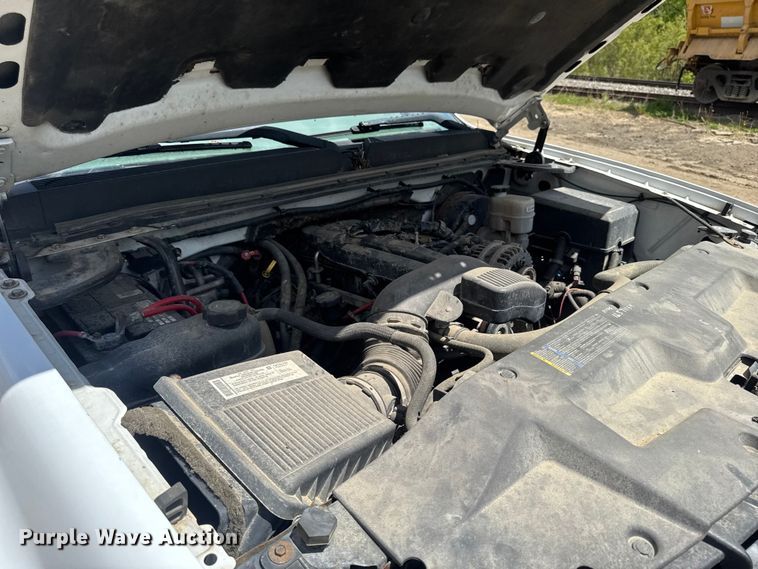 image for item EA2368 2008 GMC Sierra 1500 Ext. Cab flatbed pickup truck