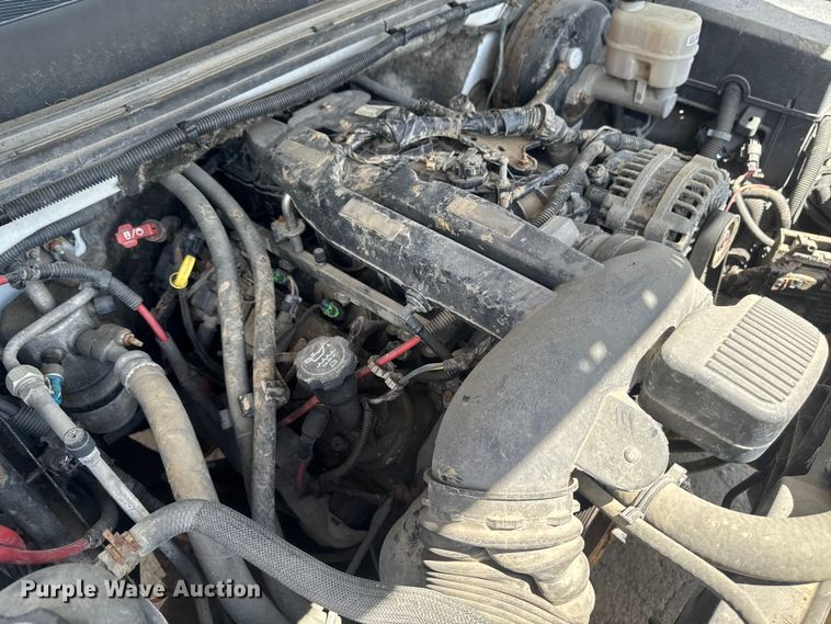 image for item EA2368 2008 GMC Sierra 1500 Ext. Cab flatbed pickup truck