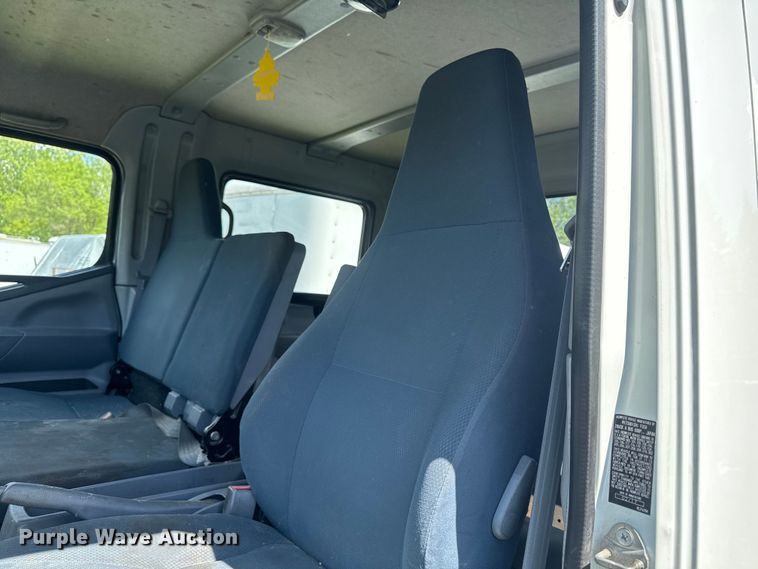 image for item EA2369 2017 Mitsubishi Fuso FEC72W Crew Cab truck cab and chassis