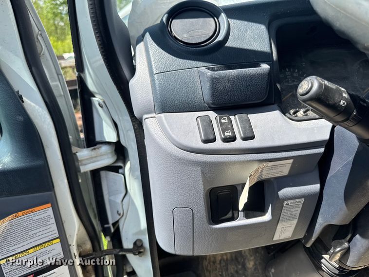 image for item EA2369 2017 Mitsubishi Fuso FEC72W Crew Cab truck cab and chassis