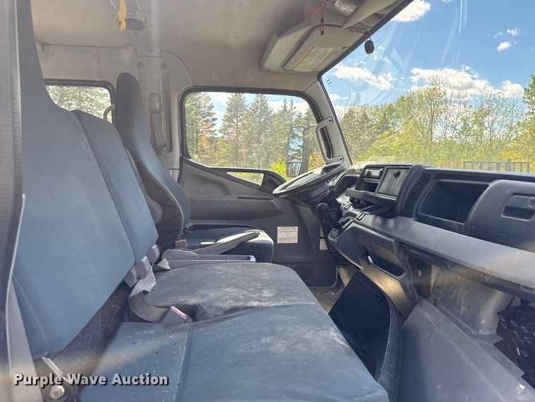 image for item EA2369 2017 Mitsubishi Fuso FEC72W Crew Cab truck cab and chassis