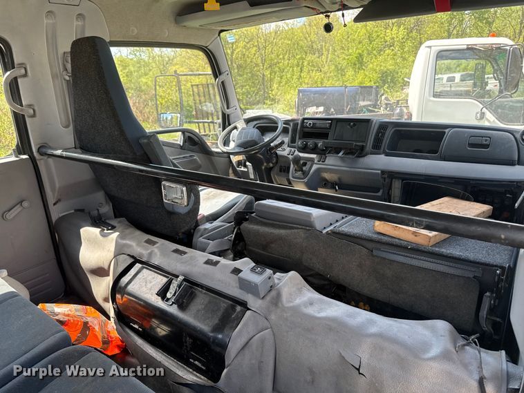 image for item EA2369 2017 Mitsubishi Fuso FEC72W Crew Cab truck cab and chassis