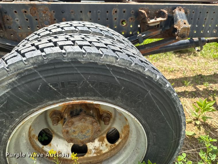 image for item EA2369 2017 Mitsubishi Fuso FEC72W Crew Cab truck cab and chassis