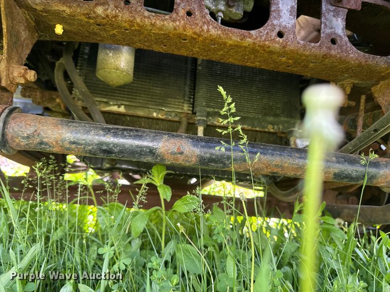 image for item EA2370 2005 Chevrolet W3500 truck cab and chassis