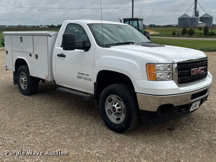 image for item EA2372 2011 GMC Sierra 2500HD utility bed pickup truck