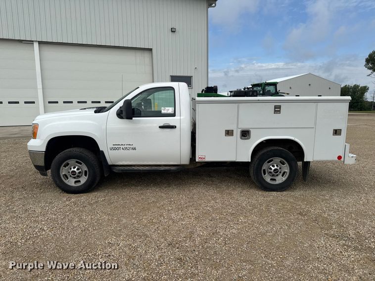 image for item EA2372 2011 GMC Sierra 2500HD utility bed pickup truck