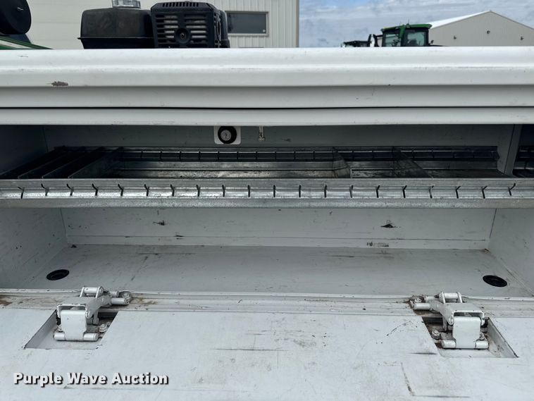 image for item EA2372 2011 GMC Sierra 2500HD utility bed pickup truck