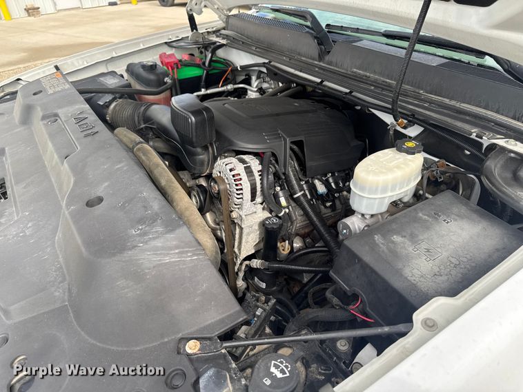 image for item EA2372 2011 GMC Sierra 2500HD utility bed pickup truck