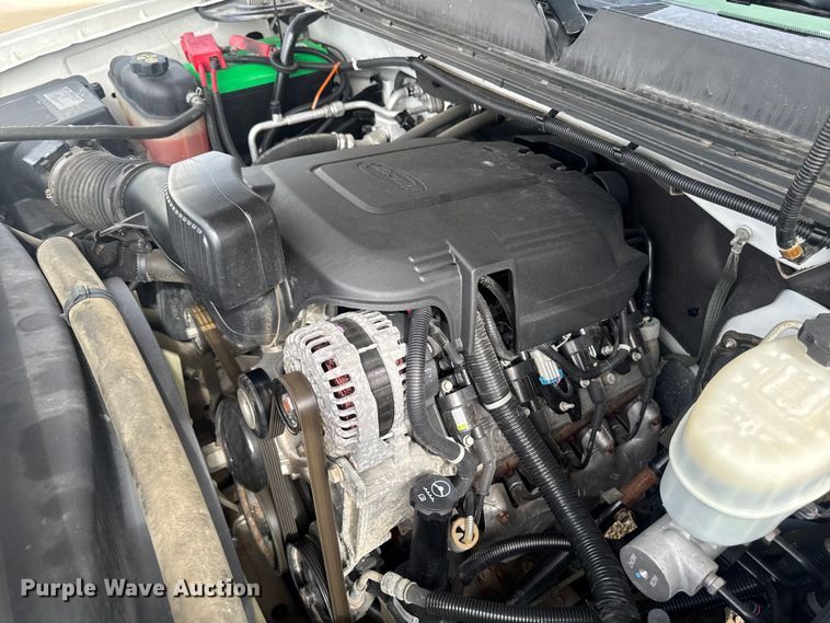 image for item EA2372 2011 GMC Sierra 2500HD utility bed pickup truck