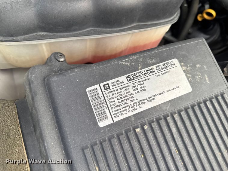 image for item EA2372 2011 GMC Sierra 2500HD utility bed pickup truck