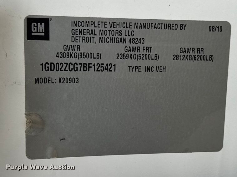 image for item EA2372 2011 GMC Sierra 2500HD utility bed pickup truck
