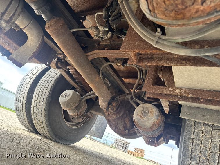 image for item EA2373 2003 International 4400 flatbed truck