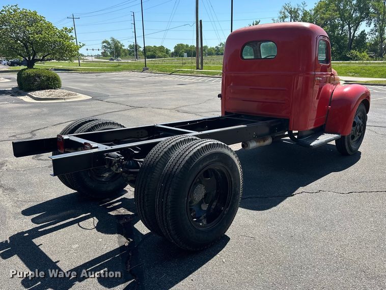 image for item EA4847 1948 International KB-5 truck cab and chassis