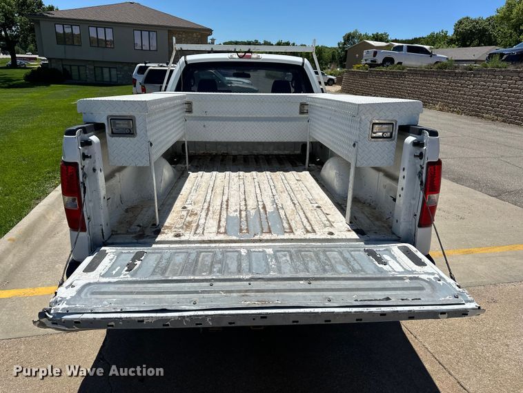 image for item EA4860 2007 Ford F150 pickup truck