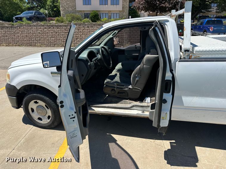image for item EA4860 2007 Ford F150 pickup truck