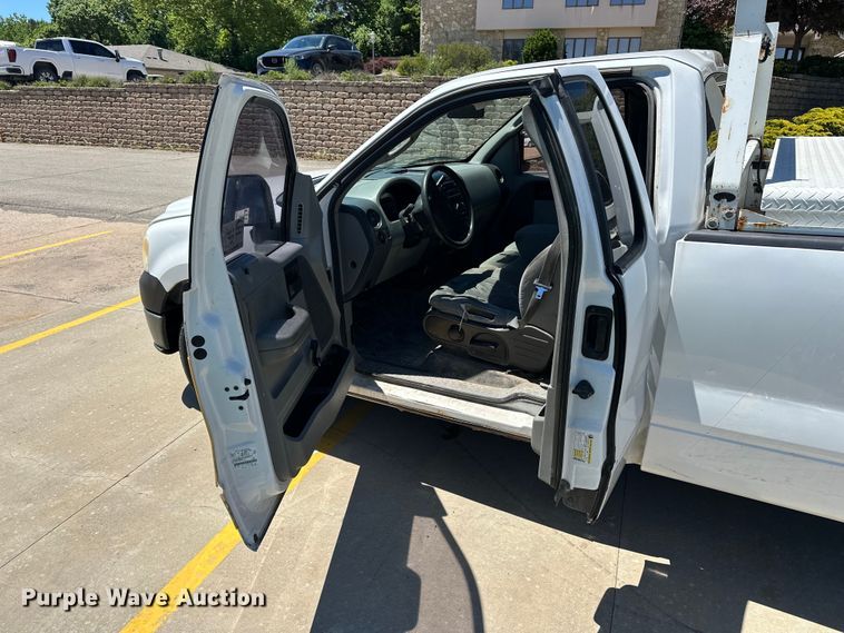 image for item EA4860 2007 Ford F150 pickup truck