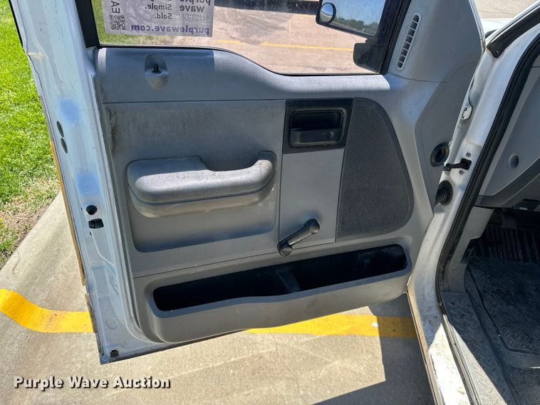 image for item EA4860 2007 Ford F150 pickup truck