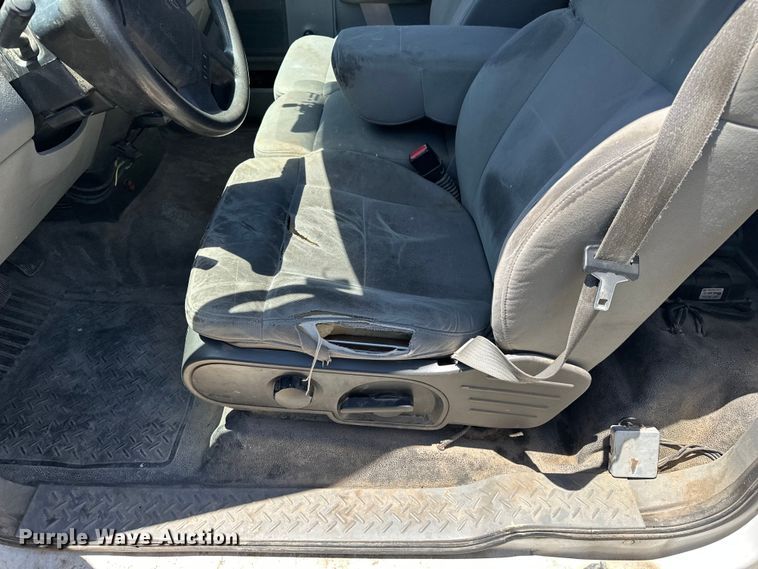 image for item EA4860 2007 Ford F150 pickup truck