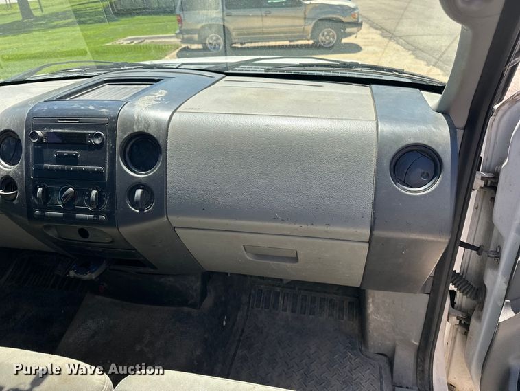 image for item EA4860 2007 Ford F150 pickup truck