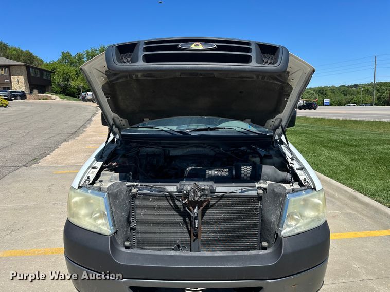 image for item EA4860 2007 Ford F150 pickup truck