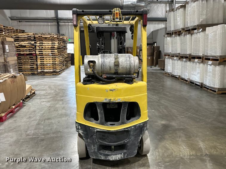 image for item EA4867 Hyster S40FT forklift
