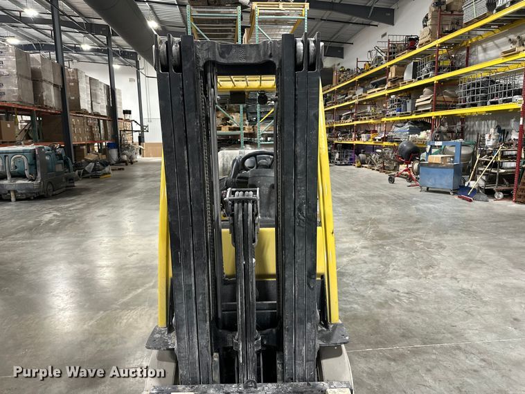 image for item EA4867 Hyster S40FT forklift