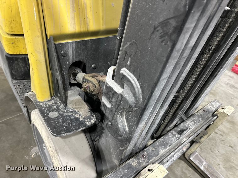 image for item EA4867 Hyster S40FT forklift