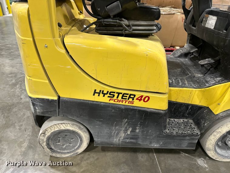 image for item EA4867 Hyster S40FT forklift
