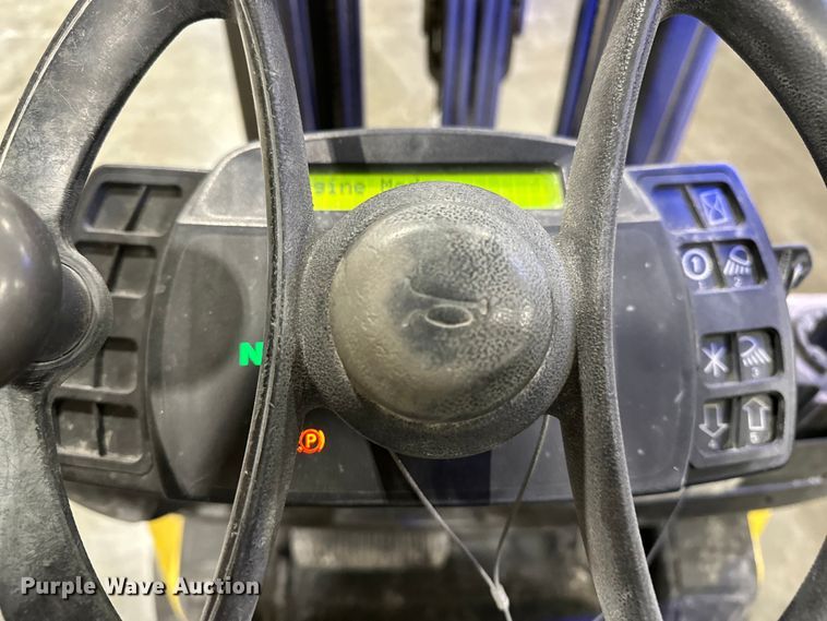 image for item EA4867 Hyster S40FT forklift