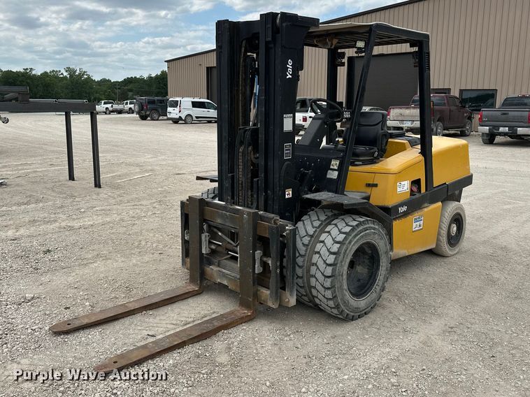 image for item EA4870 Yale GDP110MJNPBE091 forklift
