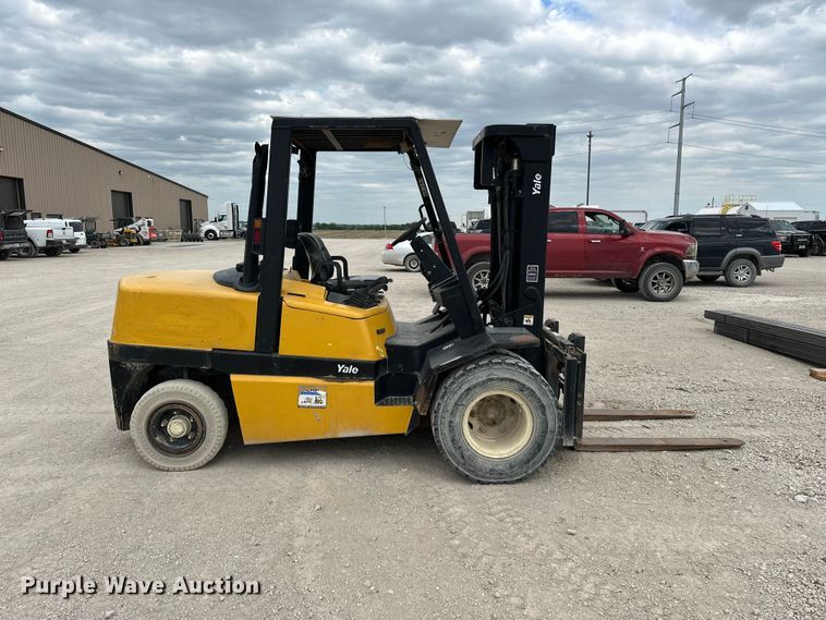 image for item EA4870 Yale GDP110MJNPBE091 forklift