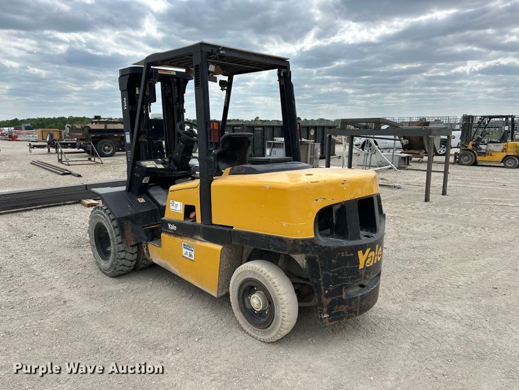 image for item EA4870 Yale GDP110MJNPBE091 forklift