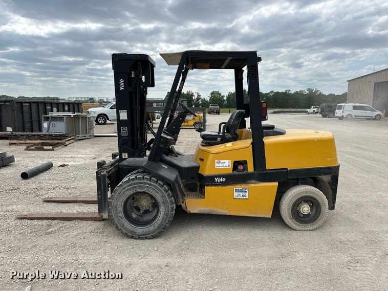 image for item EA4870 Yale GDP110MJNPBE091 forklift