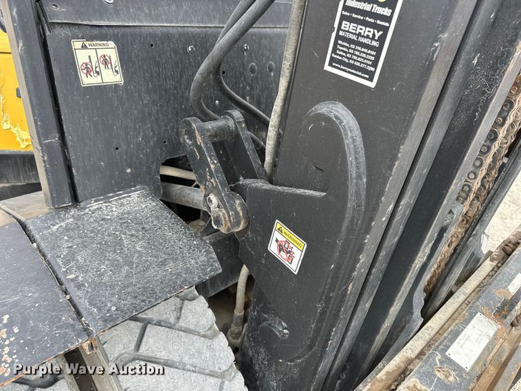 image for item EA4870 Yale GDP110MJNPBE091 forklift